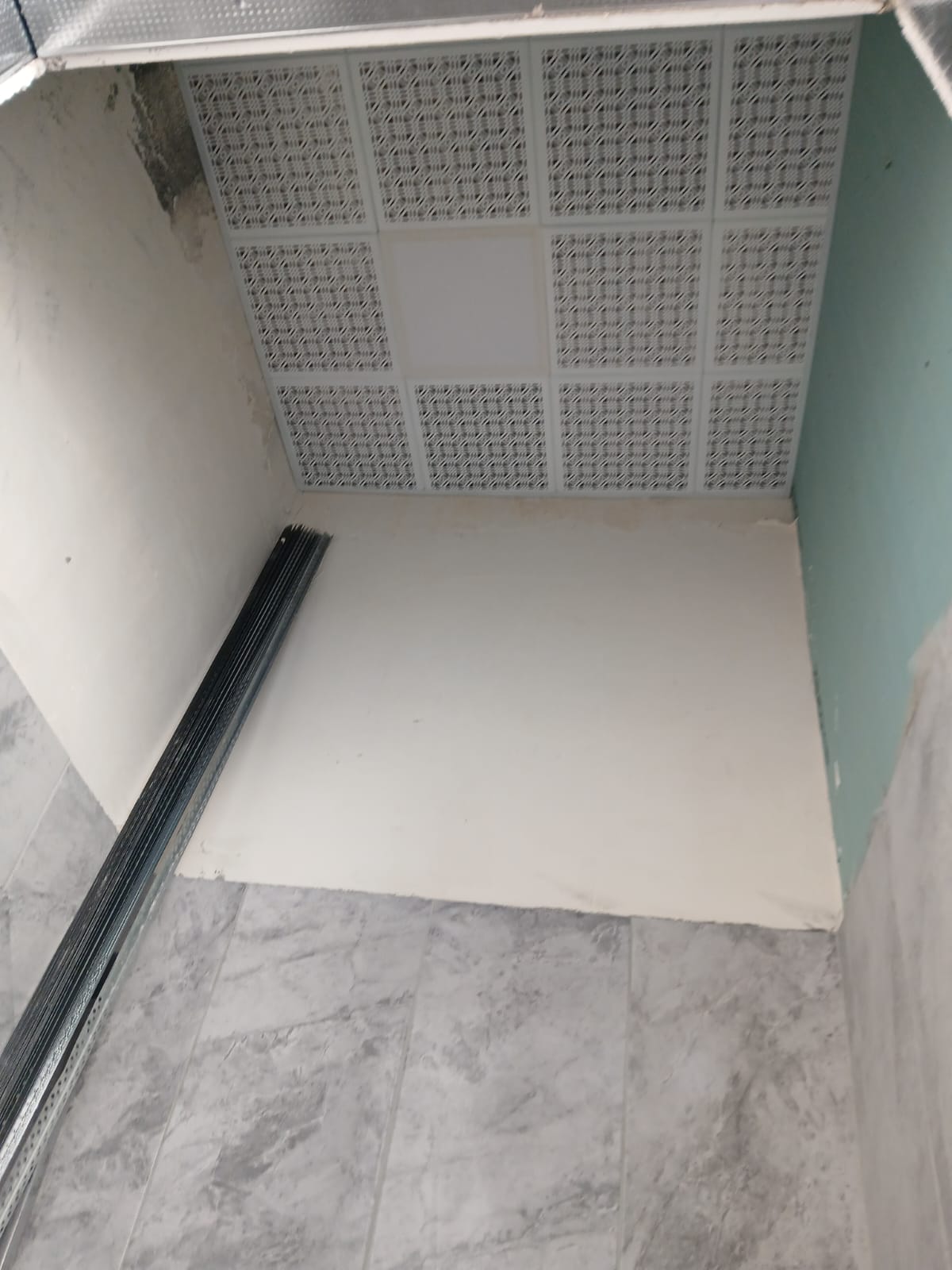 Ankara banyo duşakabin gold çerçeve cam