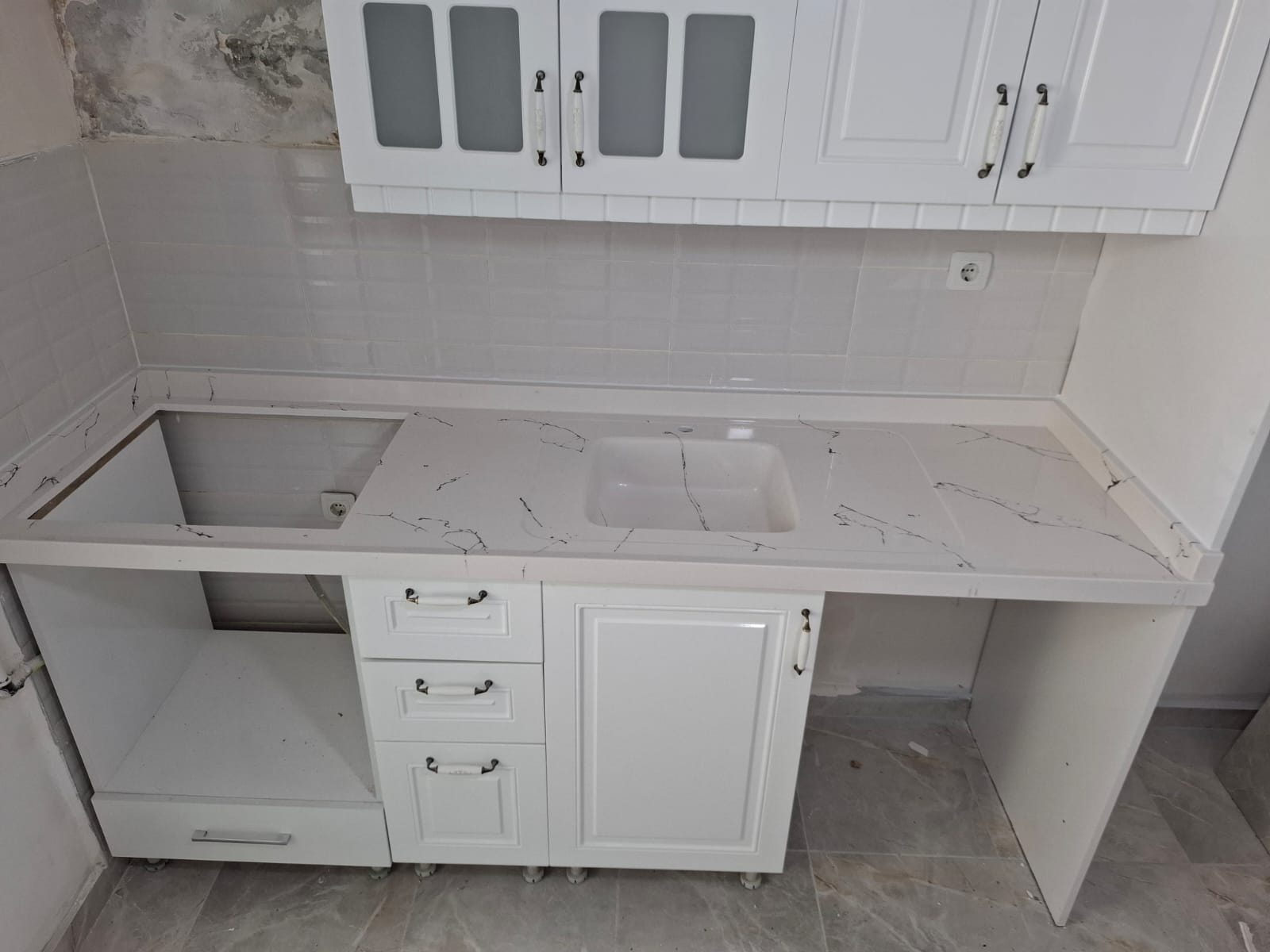 Ankara banyo duşakabin siyah buzlu cam