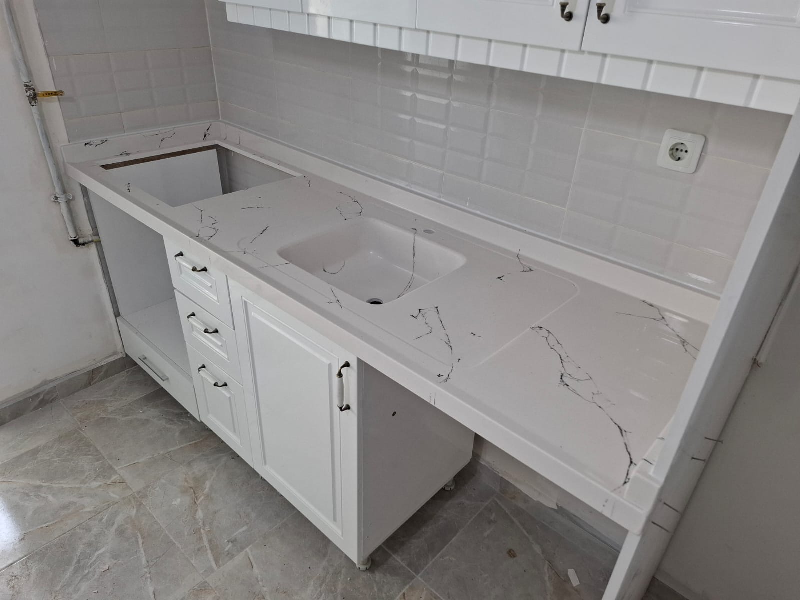 Ankara mutfak dolap beyaz asma dolap