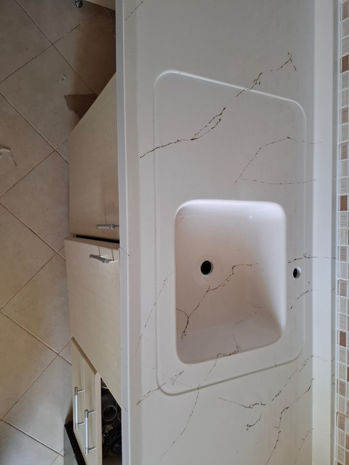 Ankara mutfak dolap krem mozaik fayans